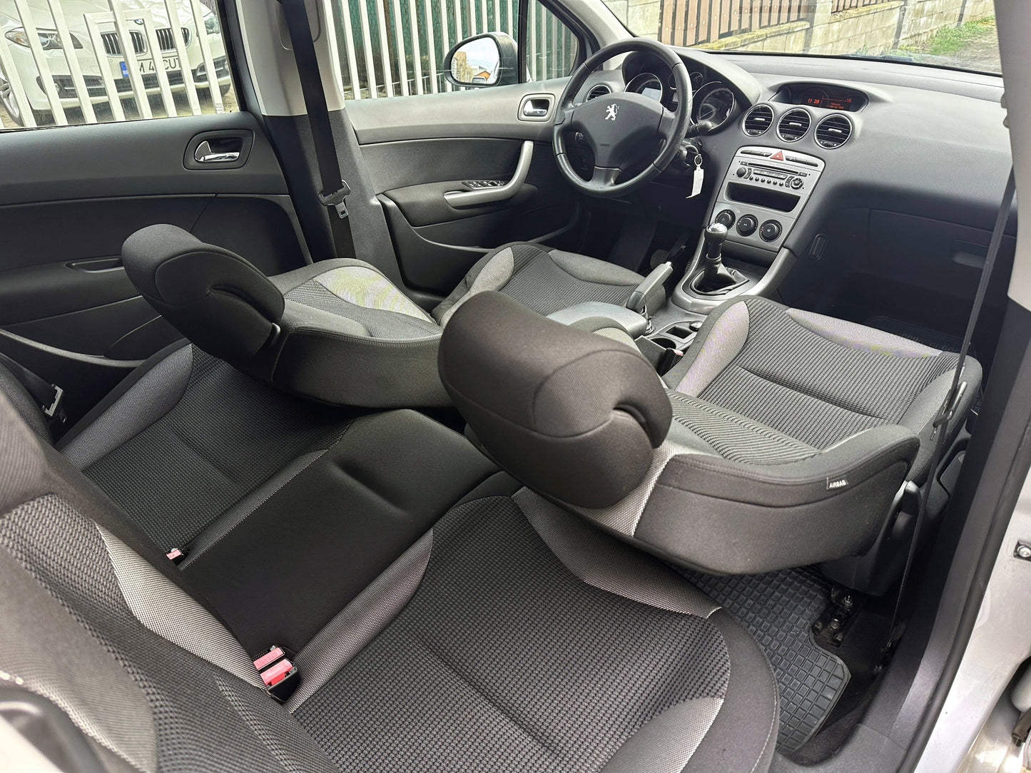 Peugeot 308 1.6i 120 CP | 2009 EURO 4 | RATE | Garanție | Livrare GRATUITĂ