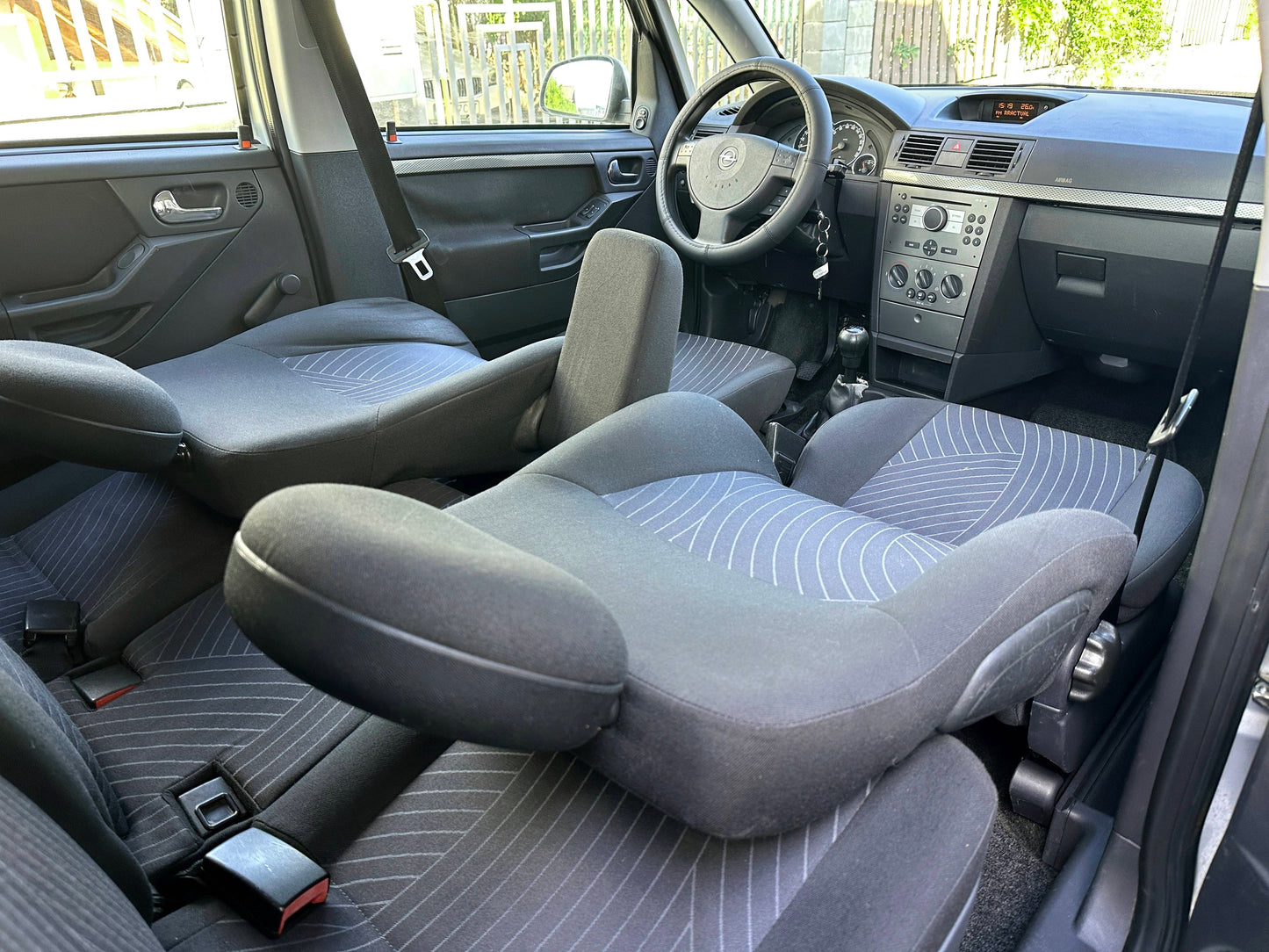 Opel Meriva 1.4i 90 CP | AN 2007 EURO 4 | CLIMĂ | Comenzi Volan | CASH sau RATE | Garantie | Livrare