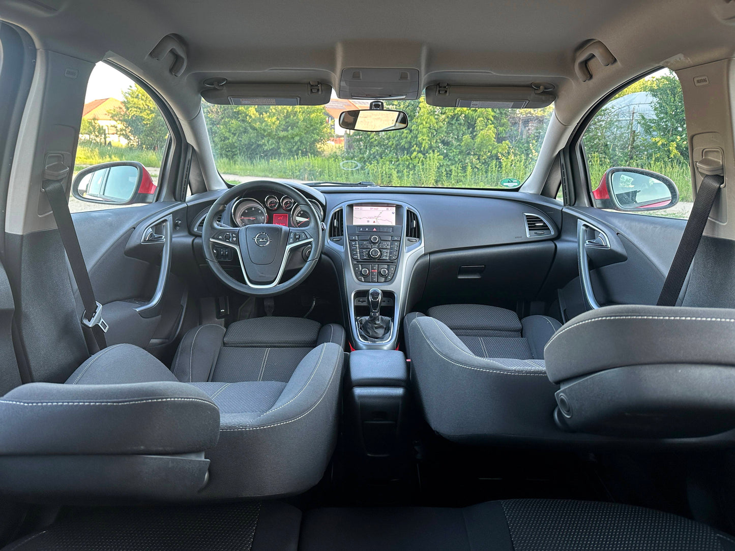 Opel Astra J 1.7 CDTI 110 CP | AN 2013 EURO 5 | Facelift | NAVIGAȚIE | Climă | Senzori parcare | Pilot automat | CASH sau RATE | Garantie | Livrare