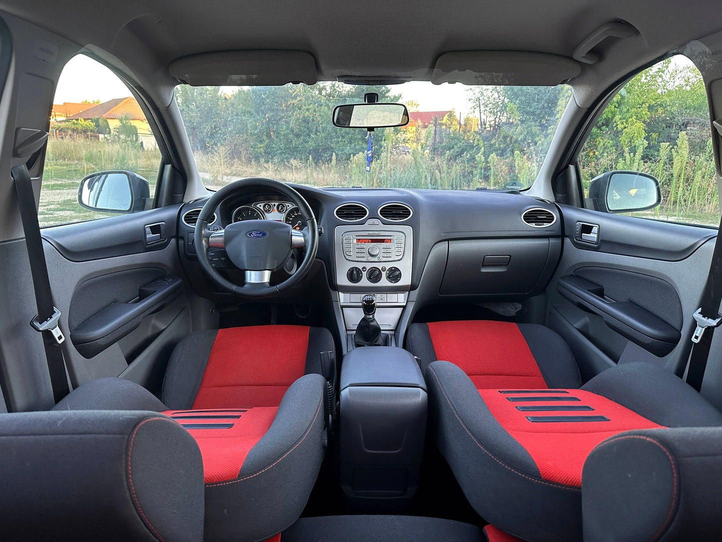 Ford Focus 1.6i • 2009 • Benzină • 115 CP • Euro 4 • Rate fixe • Garanție • Livrare Gratuită