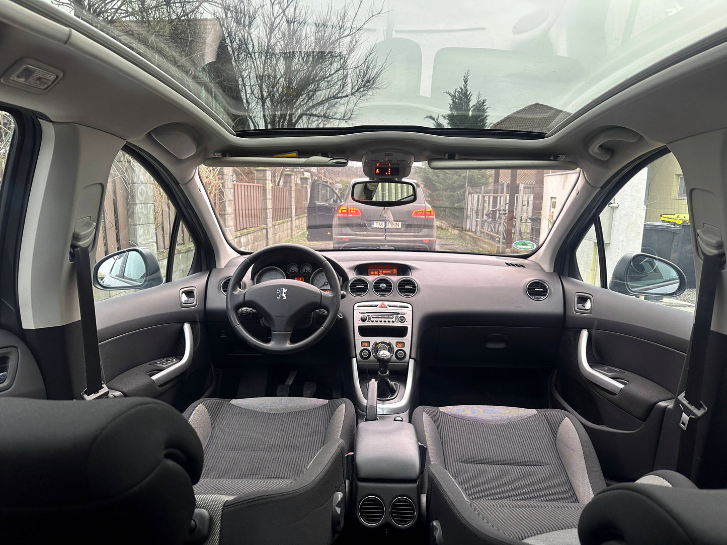 Peugeot 308 1.6i 150 CP | AN 2008 EURO 4 | Panoramic | CLIMA | Senzori parcare | CASH sau RATE | Garantie | Livrare