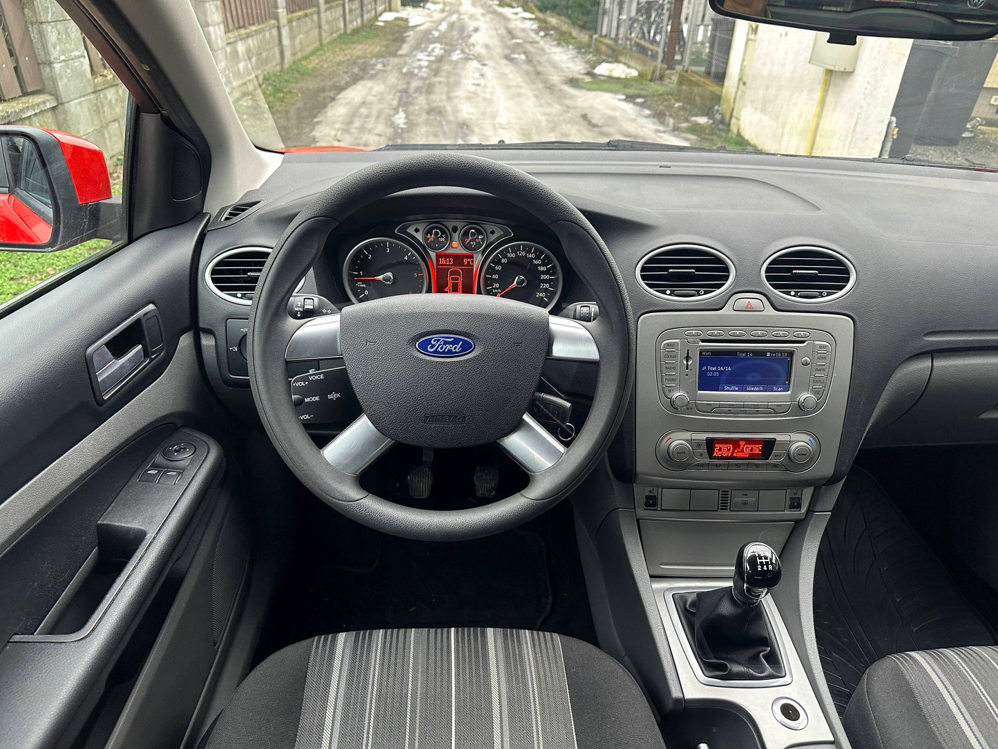 Ford Focus 1.6 TDCI 110 CP | 2009 EURO 5 | Climatronic | NAVIGATIE | Senzori Parcare | RATE | Garantie | Livrare