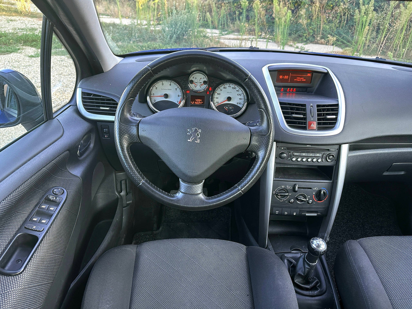 Peugeot 207 1.6i • 2008 • Benzină • 120 CP • Euro 4 • Rate fixe • Garanție • Livrare Gratuită