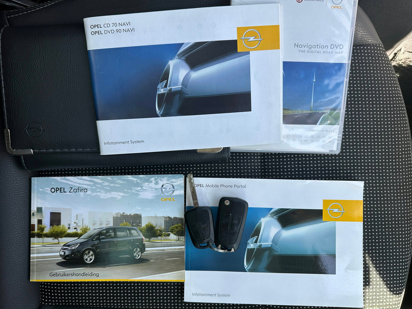 Opel Zafira 1.7 CDTI • 2011 • 7 LOCURI • Diesel • 110 CP • Euro 5 • Rate fixe • Garanție • Livrare Gratuită